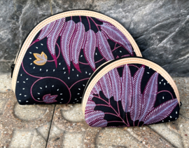 Prachtige set van twee batik tasjes.