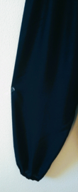 Nachtblauwe Bohemian broek van zacht glanzende rayon. Maat 36 t/m 42.