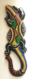 Gekko. Symbool van geluk. Gemaakt door de Balinese aboriginals. Laat hem tegen de muur opkruipen. 24 cm.