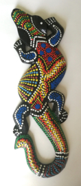 Gekko. Symbool van geluk. Gemaakt door de Balinese aboriginals. Laat hem tegen de muur opkruipen. 24 cm.