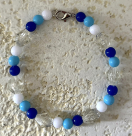 Uit het atelier van Puck. Armbandje  'Bali Sea'.