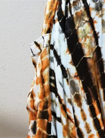 Prachtige Balinese harembroek tie dye oranje/zwart/wit. Maat 36 t/m 42.