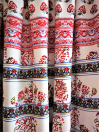 Broek Bohemian '1001 nacht' rood. Lange benen model. Maat 38 t/m 42.
