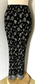 Batik uit Java. Authentieke rok plissé. Maatbereik 36 t/m 42.