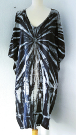 Schitterende oversized tie dye kaftan.  OpArt. Onze Size.