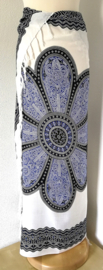 Sarong Mandala blauwtinten/zwart.