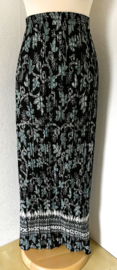 Batik uit Java. Authentieke rok plissé. Maatbereik 38 t/m 44.
