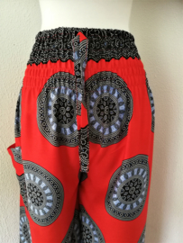 Broek Bohemian Mandala rood. Maat 36 t/m 42.