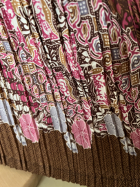 Batik uit Java. Authentieke rok plissé. Maatbereik 36 t/m 42.
