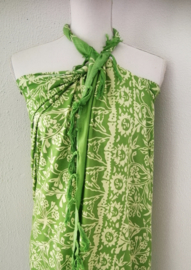 Schitterende batik sarong van zware kwaliteit, groen tinten.