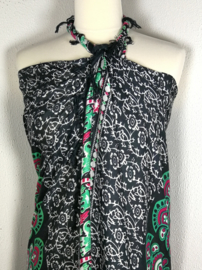 Sarong pauw, zwart/multi. Symbool van onsterfelijkheid.