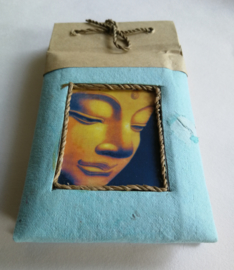 Voor een liefdevolle boodschap; Boeddha nature notitie blokje. 7x12 cm. Rijstepapier. Diverse kleuren uit assorti. Max 1 product per complete bestelling van min. 10 euro.  (Zonder verzendkosten)