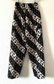 Authentieke Javaanse batik broek. Maat 36.