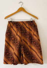 Batik herenshort. Maat 44/46.