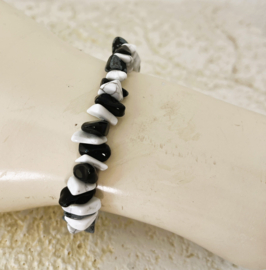 Uit het atelier van Ana. Armband 'Yin yang'.