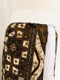 Zware authentieke Balinese huwelijkssarong. 150 X 95 cm.
