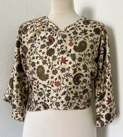 Wikkelvestje van microsilk, authentieke Balinese batik.