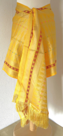 Kain Songket. Geweven gouddraad sarong. Complete set met selendang