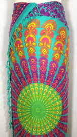 Sarong pauw, multi color. Symbool van onsterfelijkheid.