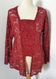 Traditionele Balinese kanten kebaya bordeaux rood. Maat 46.