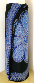Sarong Mandala diep blauw/zwart.