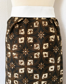 Zware authentieke Balinese huwelijkssarong. 150 X 95 cm.