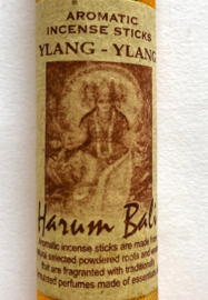 Grote koker van Harum Bali met 10 Ylang-Ylang incense sticks. Kleuren kokers kunnen varieren.