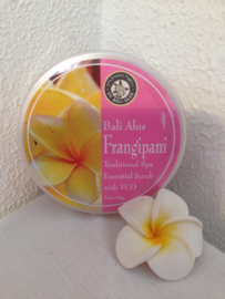 Frangipani Essential Scrub. Uit de traditionele Balinese Spa. Met Virgin Coconut Oil. 100 gram.