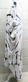 Schitterende oversized tie dye kaftan. Wit/zwart/grijs. One Size. Heerlijk om na de geboorte te dragen.