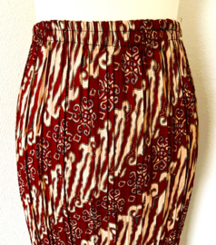 Batik uit Java. Authentieke rok plissé. Maatbereik 36 t/m 40.