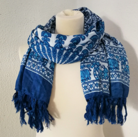 Sarong pauw, blauw/wit.  Symbool van onsterfelijkheid.