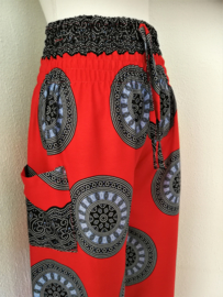 Broek Bohemian Mandala rood. Maat 36 t/m 42.