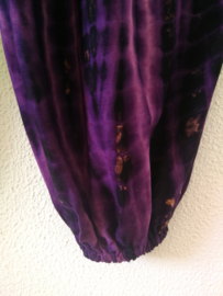 Broek Bohemian tie dye diep paars/bruin/zwart.  Lang model. Maat 36 t/m 40.