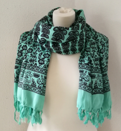 Sarong pauw, pastel groen/zwart.  Symbool van onsterfelijkheid.