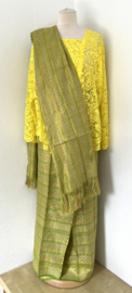 Luxe en authentieke traditionele Balinese set. Maat 54.