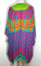 Sarong vest pauw multi color.  Symbool van onsterflijkheid. 100% rayon, met sarong knoop.