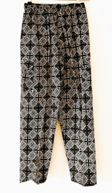 Authentieke Javaanse batik broek. Maat 110 en 134.