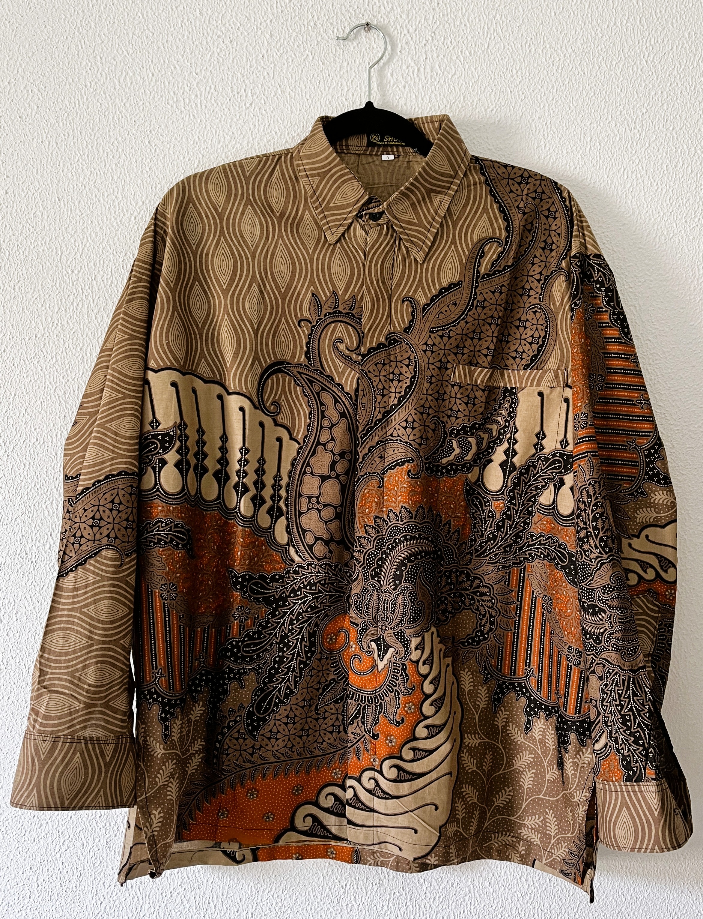 Authentieke Balinese batik blouse/overhemd. Maat 60, 70, 74 en 7XL
