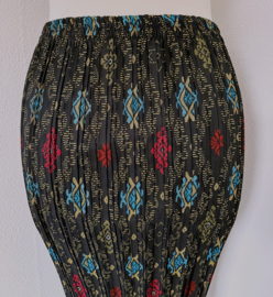 Batik uit Java. Authentieke rok plissé. Maatbereik 36 t/m 40.