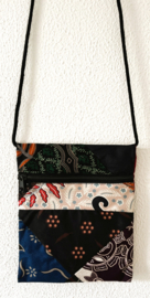 Prachtig batik patchwork schoudertasje.