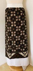 Zware authentieke Balinese huwelijkssarong. 150 X 95 cm.
