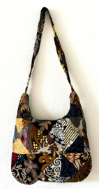 Schoudertas 38 x 29 cm. Hoofdvak en zijvak met rits. Gevoerd.
