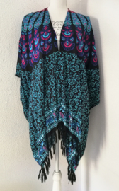 Sarong vest pauw blauw/zwart/multi.  Symbool van onsterflijkheid. 100% rayon, met sarong knoop.