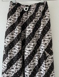 Authentieke Javaanse batik broek. Maat 110, t/m 128, 140 en 170.