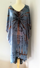 Schitterende oversized tie dye kaftan. Grijs/choco/zwart. One Size.