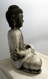 Grote mediterende  Balinese Boeddha.