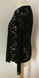 Traditionele Balinese kanten kebaya zwart. Maat 44 t/m 58 en 60 t/m 66.