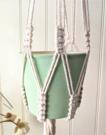 Macramé plantenhanger.