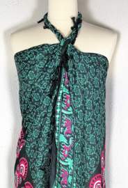 Sarong pauw, zwart/groen/bordeaux. Symbool van onsterfelijkheid.