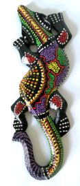 Gekko. Symbool van geluk. Gemaakt door de Balinese aboriginals. Laat hem tegen de muur opkruipen. 20 cm.